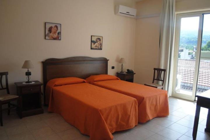 Fiumefreddo Hotel Fiumefreddo di Sicilia Room photo